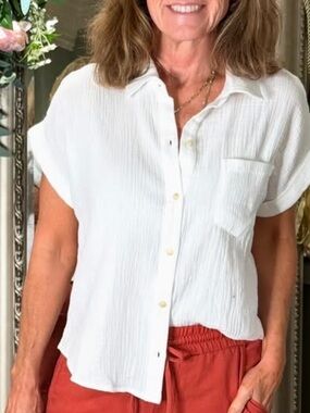 Cabi Breezy Top